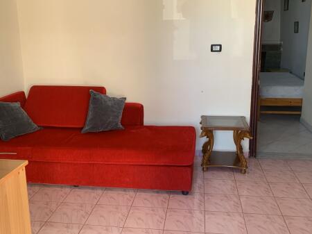Jepet Me Qera Apartament 1+1+1 Ballkon