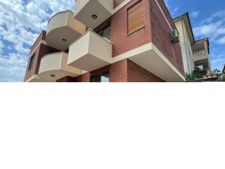 JEPET VILE ME QERA 254M2 "TE KODRA E PRIFTIT" 1300 EURO