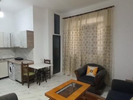 Garsionere me qira prane News 24
