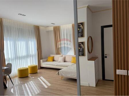 Apartament 2+1+post parkimi me qira!