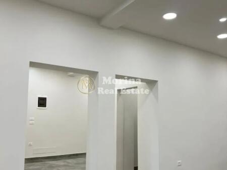 Ambient Biznesi/Dyqan, Stadiumi Dinamo, 490.000 Euro.