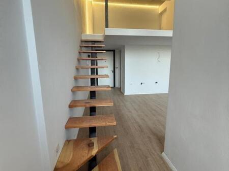 Jepet ambient biznesi (duplex ) me qera tek Stadiumi Dinamo