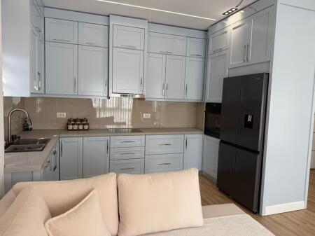 Apartament - Për Qira 2+1+parkim Grand Park Rezidence.