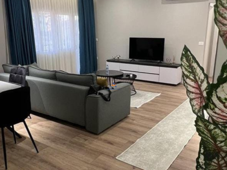 JEPET APARTAMENT ME QERA 1+1+BALLKON "LIQENI I FARKES RESIDENCE,FARKE E MADHE" 600 EURO