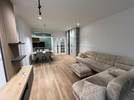 Shitet, Apartament 2+1, Fusha e Aviacionit, Tiranë.