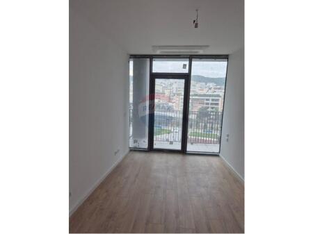 UFFICIO IN AFFITTO PRESSO LAKE VIEW !