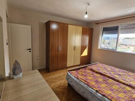 Jepet Me Qera Apartament 2+1+1 Ballkon