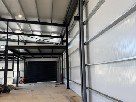 🏭 Kapanon me Qira – Vaqarr, Tiranë