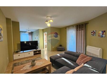 Apartament 2+1 me qira, Kompleksi Kontakt