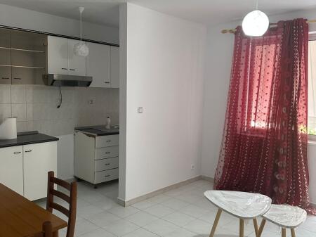 APARTAMENT ME QERA 2+1 VASIL SHANTO 650 EURO
