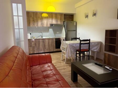 Jepet apartament 1+1 me qera tek Kompleksi Ana , Qytet Studenti