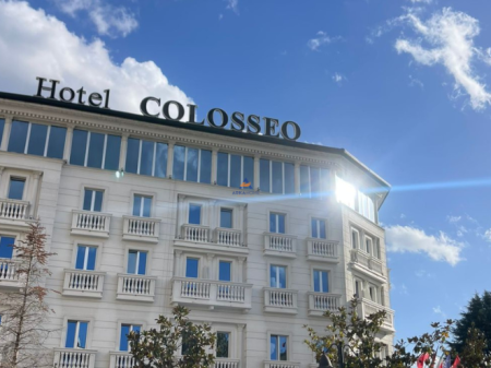 JEPET ME QERA AMBIENT BIZNESI 150M2 "PRANE HOTEL COLOSSEU" 5.000 EURO