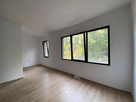 Shitet Apartament 2+1 Rr. Elbasanit