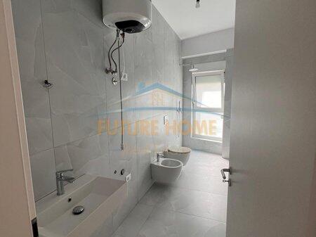 Shitet, Apartament 1+1, Ali Demi, Tiranë.