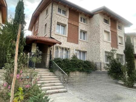 VILLA SU 3 PIANI IN VENDITA + 400m2 DI TERRENO NELLA RESIDENZA SECRET GARDEN 695.000 €
