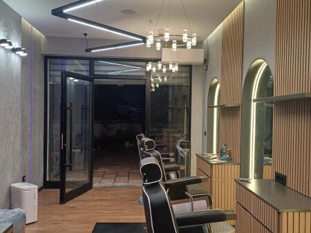 Dyqan me qira Rruga "Bilal Golemi", Komuna e Parisit, Tiranë