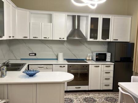 Jepet Me Qera Apartament 1+1+1 Ballkon