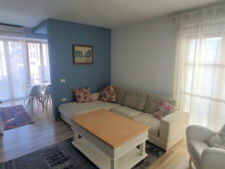 APARTAMENT ME QERA 1+1 MYSLYM SHYRI 55.000 LEKE