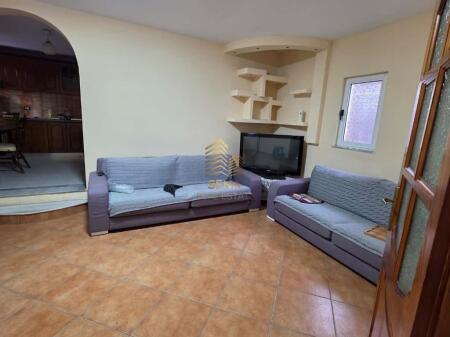 Qira,Hyrje Private,1+1+bllk, Kinostudio, 50.000 ALL/Muaj i Diskutueshem
