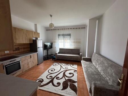 Apartament me qera 4+1+2 Kinostudio
