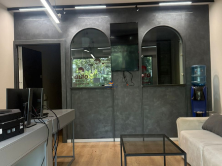 JEPET AMBIENT ME QERA 60M2 "VASIL SHANTO" 80.000 LEKE