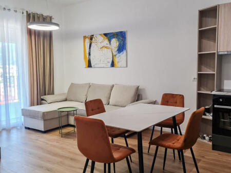 Apartament 1+1 me qira në Mangalem 21, Ali Demi, Tiranë - 400€