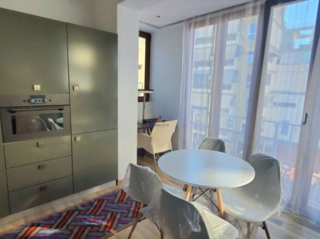 JEPET APARTAMENT ME QERA 1+1+BALLKON "TE RRUGA MYSLYM SHYRI" 550 EURO