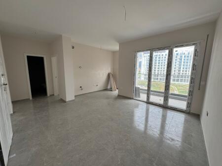 📣 QERA Apartament 1+1 📍 Rruga "Jordan Misja", Prane SPAK ✨   🏢 Ndertim i Ri  🪜 Kati 4 (Me Ashensor)  🛋️ BOSH   💶 Cmimi 450 Euro  🅿️ Mundesi Parkimi Me Pagese Ekstra 50 Euro