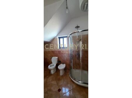 Jepet shtepi private 2+1 tek Rr. Jordan Misja!
