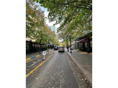 Locale in affitto a Ish - Bllok 1.400 € /Mese