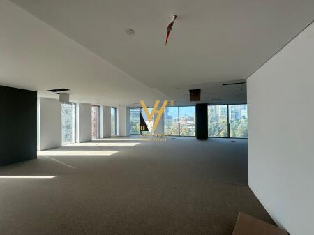 UFFICIO IN AFFITTO 1.540 M2 IN VIA ELBASAN 46.200 EURO