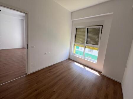 Shitet apartament 1+1 tek Kompleksi Kaimi!