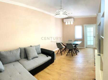 JEPET ME QIRA APARTAMENT 2+1 NE BLLOK 800 € /Muaj