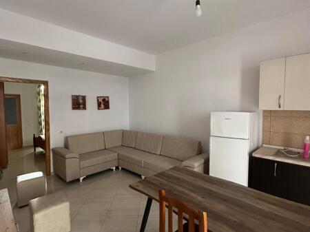 Apartament 1+1 me qera tek Vila L prane Pasticeri Nela