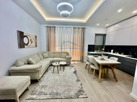 Qera, Apartament 2+1+ Parking,Kompleksi Delijorgji !