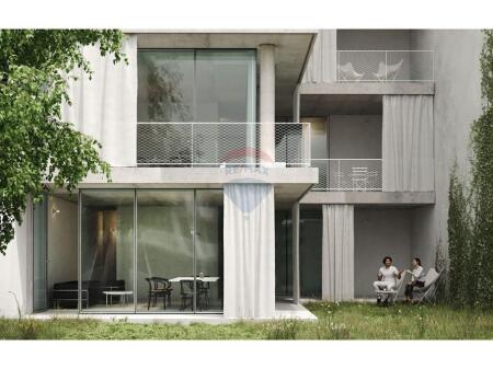 Mjull Bathore, Tirane, Apartament  Per Shitje 3+1+3!