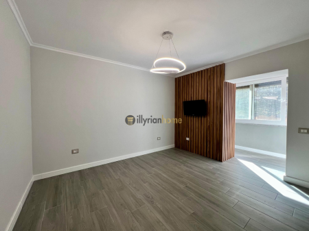 Jepet me qira apartament 1+1, “Shkolla e Kuqe”, Tiranë