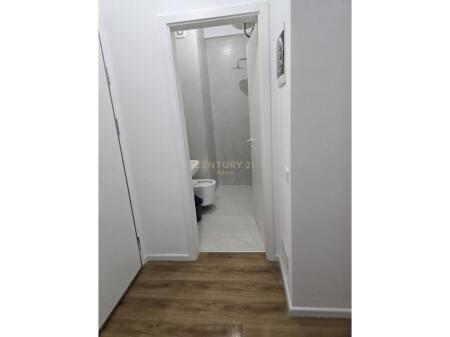 JAPIM ME QIRA APARTAMENT 1+1 TEK KOPMLEKSI KADIU