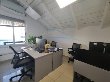 Qira, Ambient 2+1+2 , Duplex, Shallvaret,Tirane