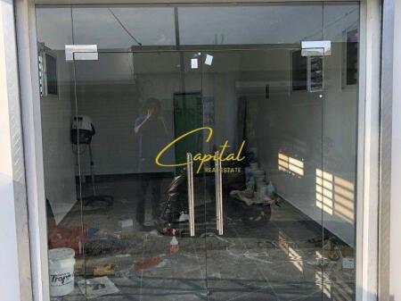 SHOP FOR RENT 50 M2 KAVAJES STREET 1,300 EURO