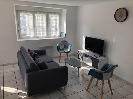 Vile Me Qera 1+1 prane Kompleksit Grand (ID BV22513) Tirane