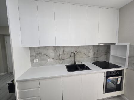 Apartament  1+1+Ballkon me Qira Tek Shkolla Mihal Grameno