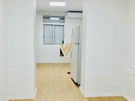 JEPET ZYRE 36 M2 ME QERA TE BLLOKU 40.000 LEKE