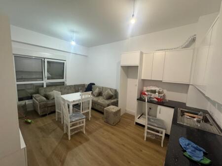 🏡 Jepet me Qira Apartament 2+1 📍 Adresa: Ali Demi, Kompleksi Kaimi