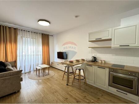Apartament 1+1 për Qira –Pazari i Ri !