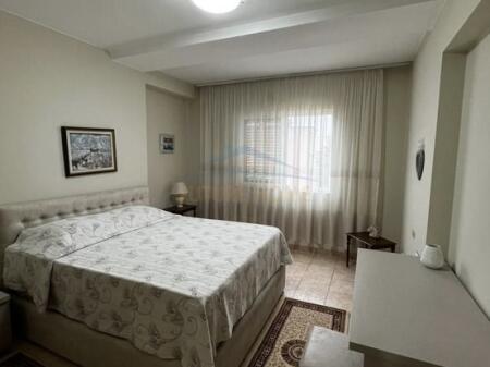 Qira, Apartament 2+1, Sheshi Wilson, Tiranë