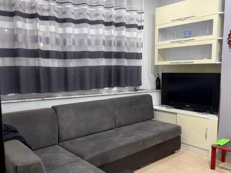 APARTAMENT ME QERA 1+1 TREGU ELEKTRIK 50.000 LEKE