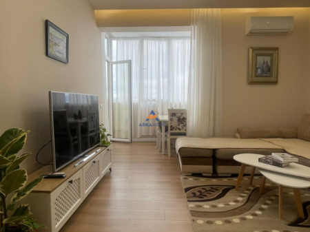 JEPET ME QERA APARTAMENT 1+1+BALLKON "PERBALLE DELIJORGJIT,PALLATI GENIUS" 70.000 LEKE(PAK NEGOCIUESHEM)
