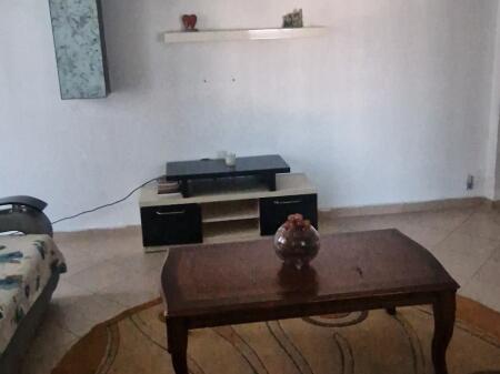 Apartament 2+1, Fresku!