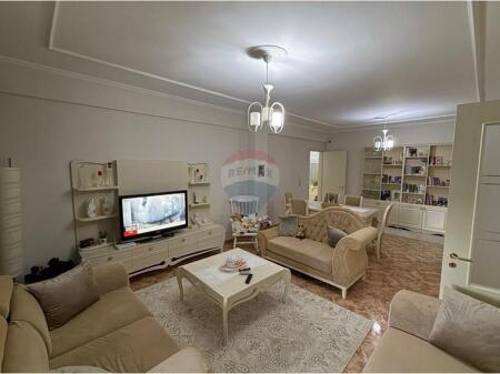 SHESIM APARTAMENT 2+1+2 STACIONI TRENIT!